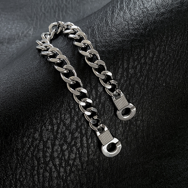 CHAIN CUFF BRACELET